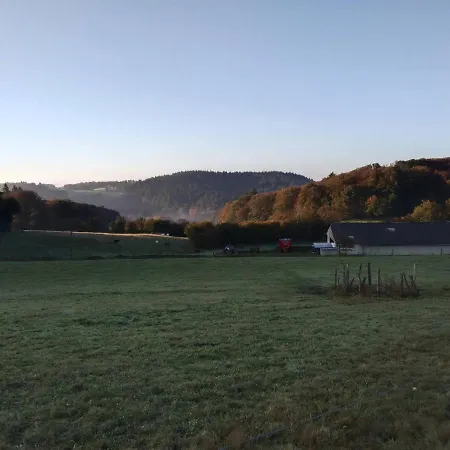 Sur La Colline Le Cosy アパート